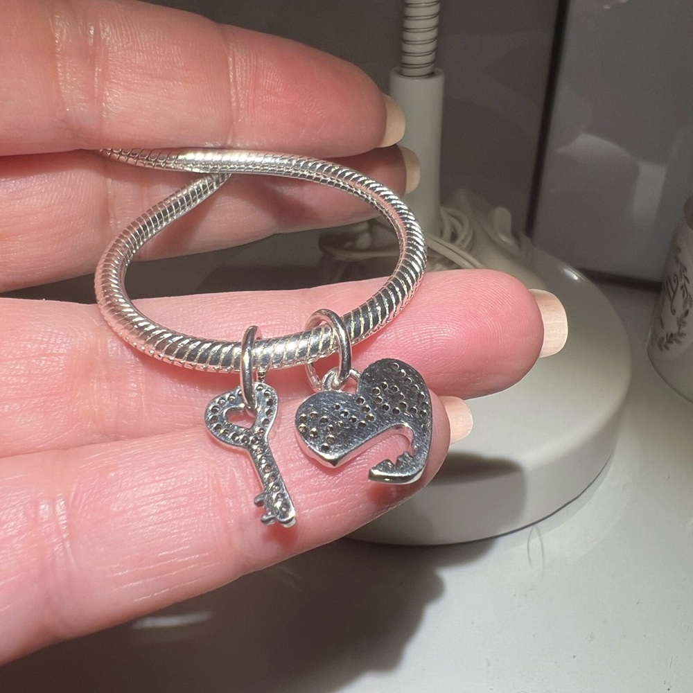 Splitable Heart & Key Dangle Charm - image 6